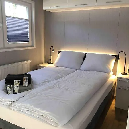 Luxe Leeuwenhart - Recreation Only